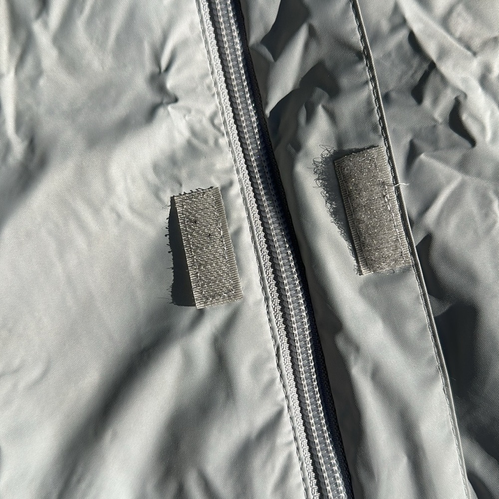 COLUMBIA Silver Gray Waterproof Hooded Jacket Kids M EUC - Picture 5 of 16